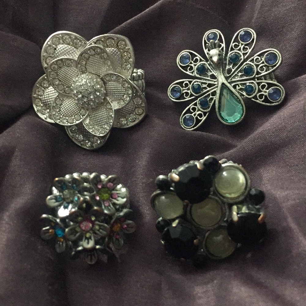 Lot of fashion statement rings
